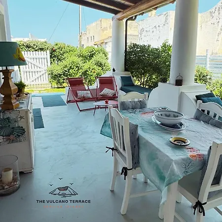 The Terrace Feriehus Vulcano (Isola)